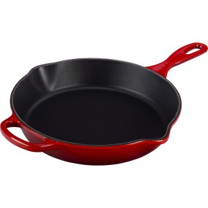 Le Creuset - SIGNATURE  Patelnia  żeliwna 26 cm. wiśniowa.