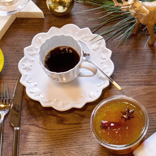 Villeroy & Boch Toy’s Delight Royal kubek Classic 300 ml – aranżacja świąteczna z ciastkami