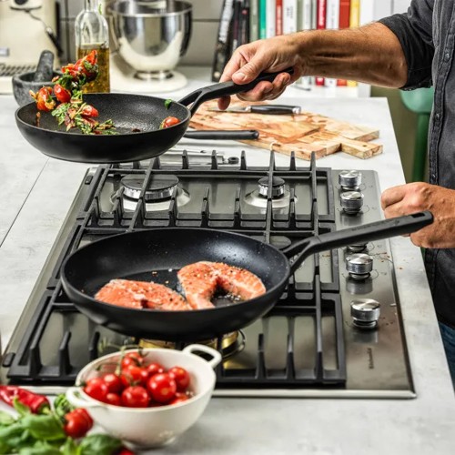 kitchenaid-zestaw-patelni-2.jpg
