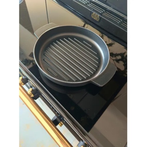 kitchenaid-patelnia-gri.jpg