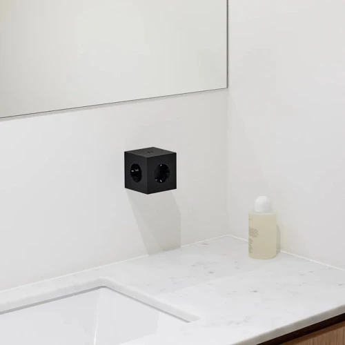 sq2blk-2.jpg