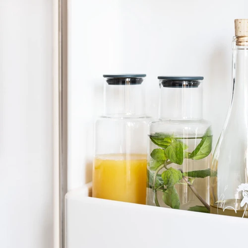 CrushGrind_Pitcher_Blueberry__Fridge_Landscape.jpg