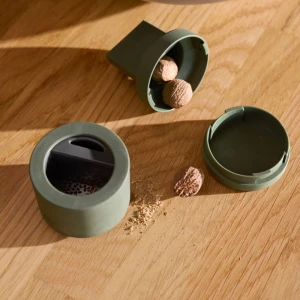 Crushgrind_billund_nutmeg_storage.jpg