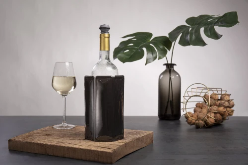 38804606 Active Cooler Wine Black Lifestyle 1.jpg