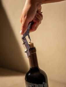 Ambiance_shot_68507612 Waiters Corkscrew Push Wood.jpg