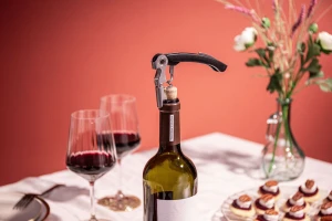 DoubleHingedCorkskrew_DinnerTable_45A0267_3000px_72dpi.jpg