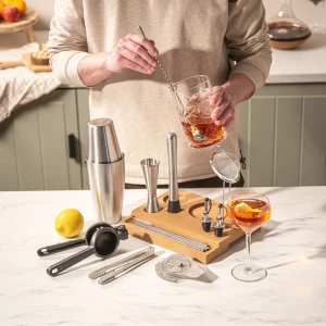 VacuVin_BarInABox_CocktailSet_Master_16pcs_45A5238.jpg