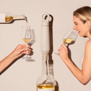 WineSaverLoop_ServeSaveEnjoy_3000x3000px_300dpi_DEF.jpg