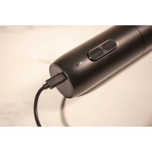 91004606_ElectricWineOpener_45A1993.jpg