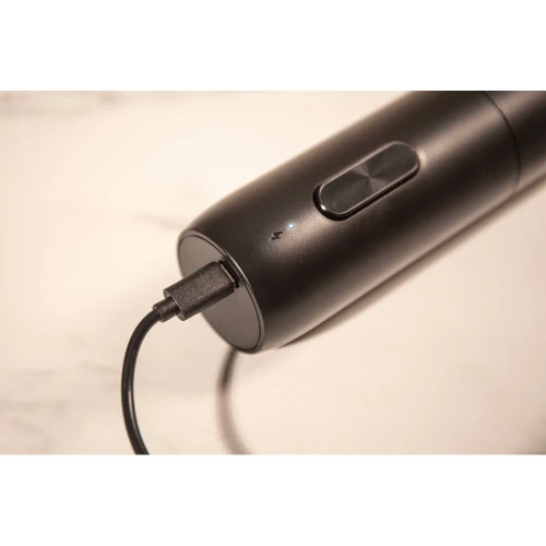 91004606_ElectricWineOpener_45A1993.jpg