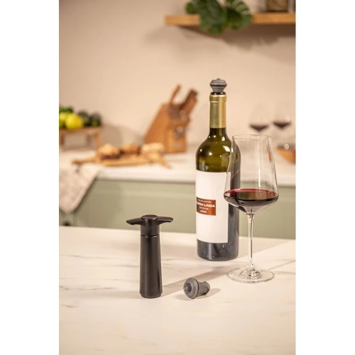 WineSaver_Black_45A2574.jpg