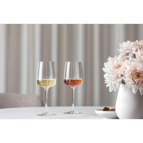 afina-wino-czerowne-5.jpg
