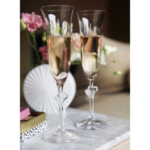 Champagne-Flute-satin-heart.jpg