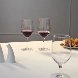 Ultra_Red-wine_Bordeaux_Wat.jpg