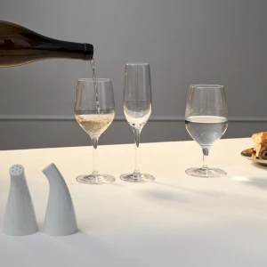 Ultra_Champagne_White-wine-.jpg