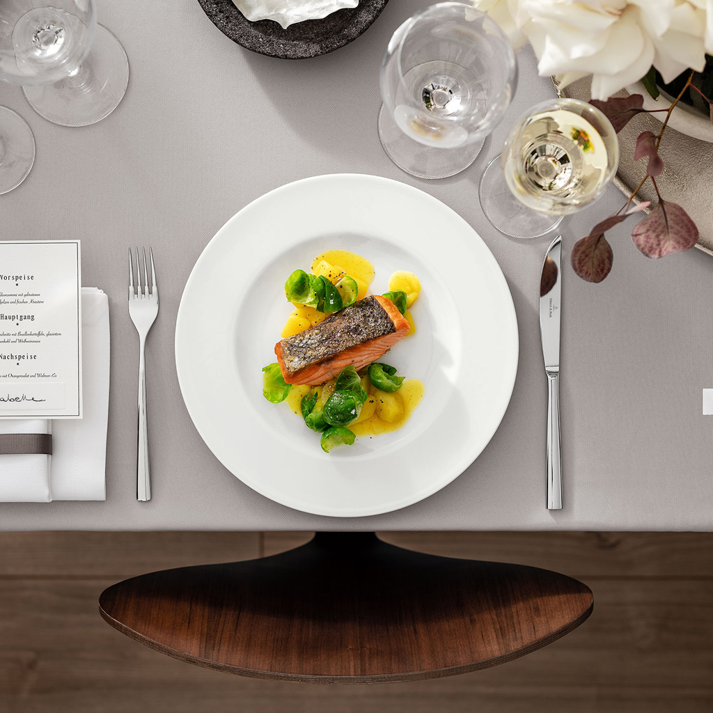 Porcelana klasyczna i elegancka – jaką zastawę stołową wybrać?